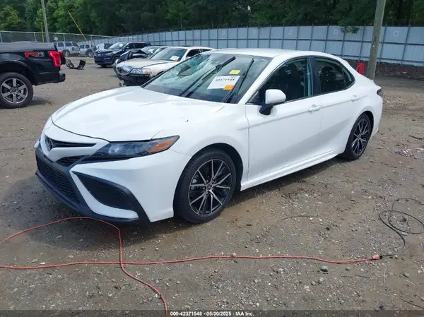 4T1G11AK1MU468024 2021 TOYOTA CAMRY - Image 2