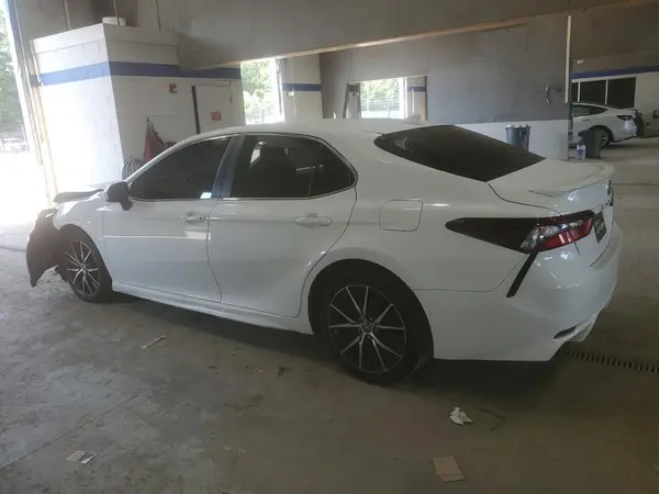 4T1G11AK1MU472090 2021 TOYOTA CAMRY - Image 2