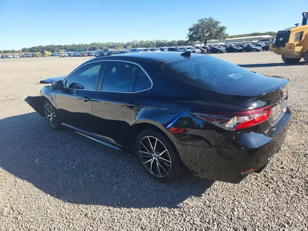 4T1G11AK1MU472266 2021 TOYOTA CAMRY - Image 2