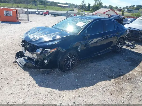 4T1G11AK1MU472607 2021 TOYOTA CAMRY - Image 2