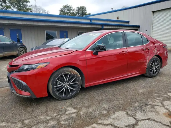 4T1G11AK1MU477533 2021 TOYOTA CAMRY - Image 1