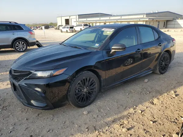 4T1G11AK1MU478035 2021 TOYOTA CAMRY - Image 1