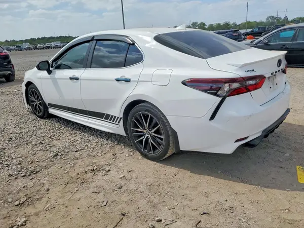 4T1G11AK1MU481453 2021 TOYOTA CAMRY - Image 2