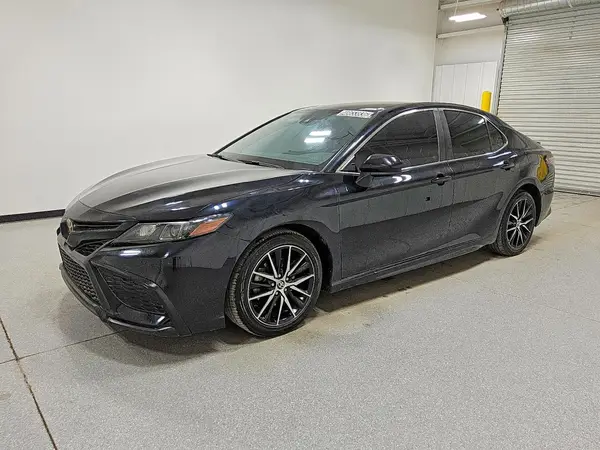 4T1G11AK1MU486278 2021 TOYOTA CAMRY - Image 1