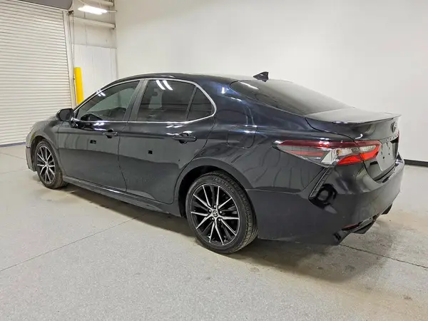 4T1G11AK1MU486278 2021 TOYOTA CAMRY - Image 2