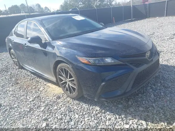 4T1G11AK1MU488712 2021 TOYOTA CAMRY - Image 1