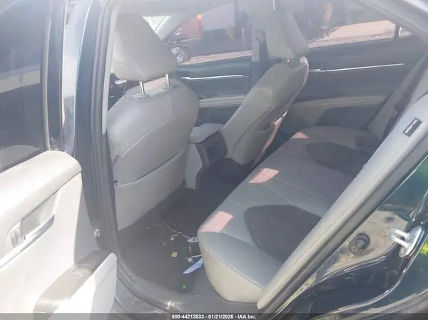 4T1G11AK1MU488712 2021 TOYOTA CAMRY - Image 8