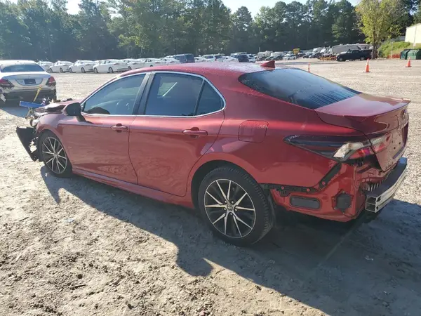 4T1G11AK1MU489701 2021 TOYOTA CAMRY - Image 2