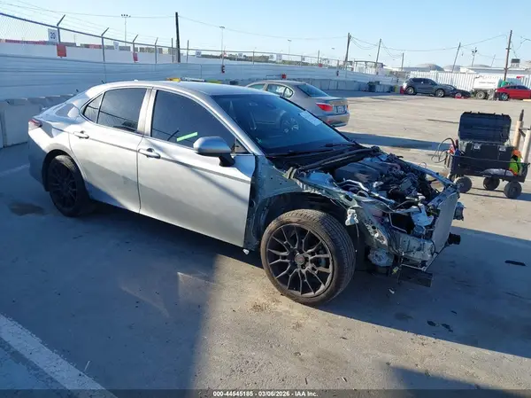 4T1G11AK1MU495157 2021 TOYOTA CAMRY - Image 1