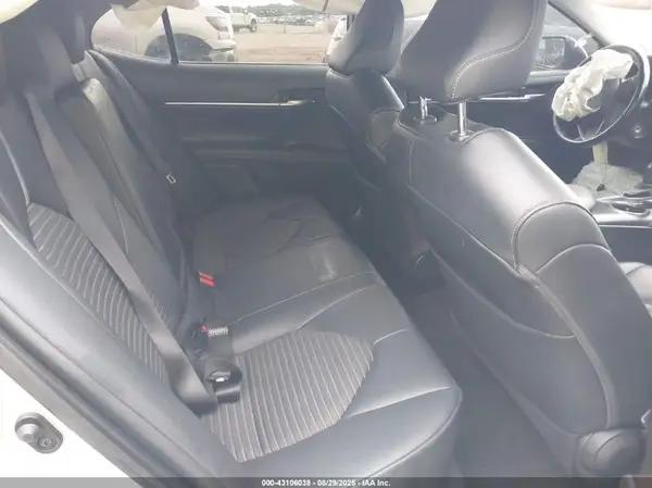 4T1G11AK1MU495773 2021 TOYOTA CAMRY - Image 8