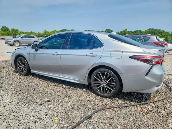 4T1G11AK1MU513205 2021 TOYOTA CAMRY - Image 2