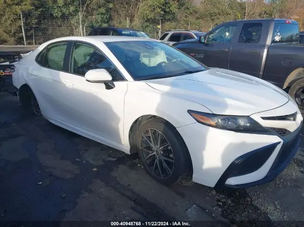 4T1G11AK1MU514662 2021 TOYOTA CAMRY - Image 1