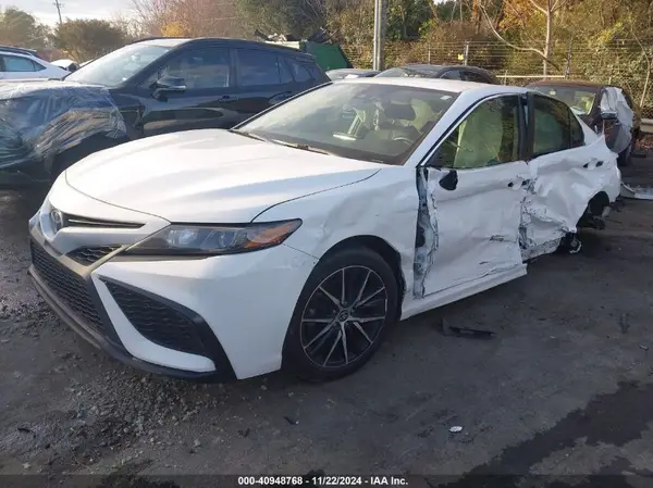 4T1G11AK1MU514662 2021 TOYOTA CAMRY - Image 2