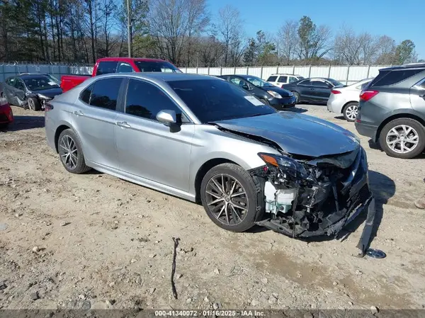 4T1G11AK1MU514855 2021 TOYOTA CAMRY - Image 1