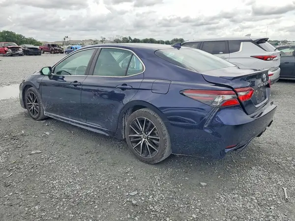 4T1G11AK1MU515732 2021 TOYOTA CAMRY - Image 2