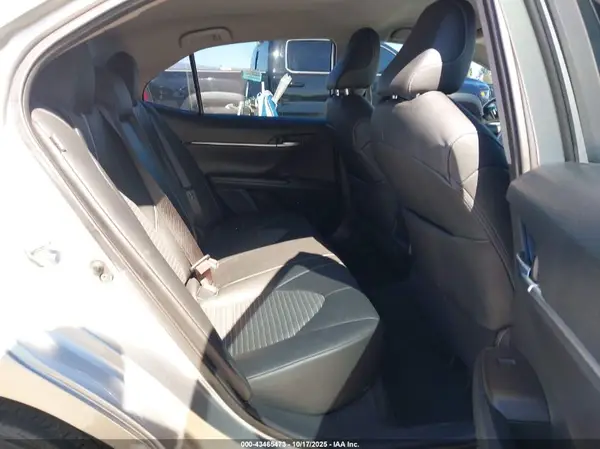 4T1G11AK1MU516590 2021 TOYOTA CAMRY - Image 8