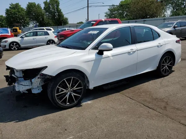 4T1G11AK1MU517545 2021 TOYOTA CAMRY - Image 1
