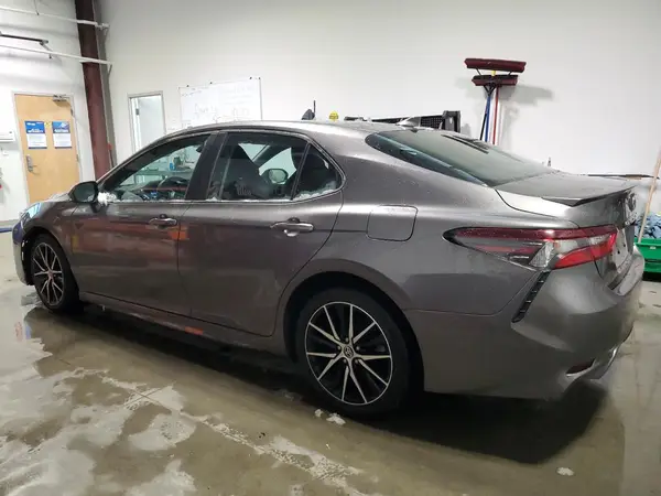 4T1G11AK1MU522776 2021 TOYOTA CAMRY - Image 2