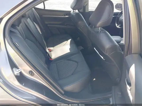 4T1G11AK1MU524057 2021 TOYOTA CAMRY - Image 8