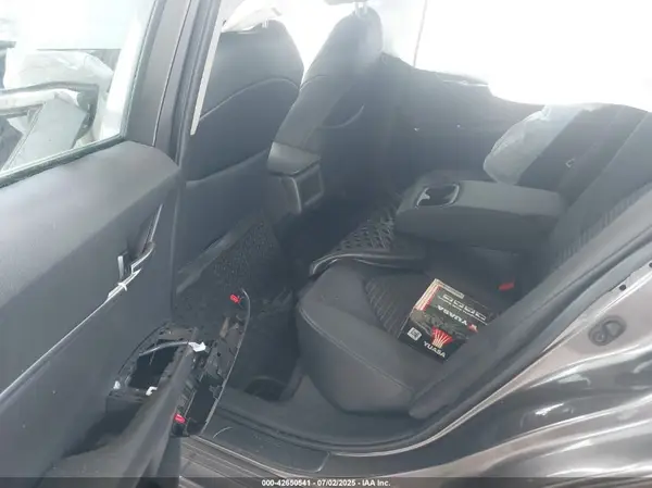 4T1G11AK1MU525404 2021 TOYOTA CAMRY - Image 8