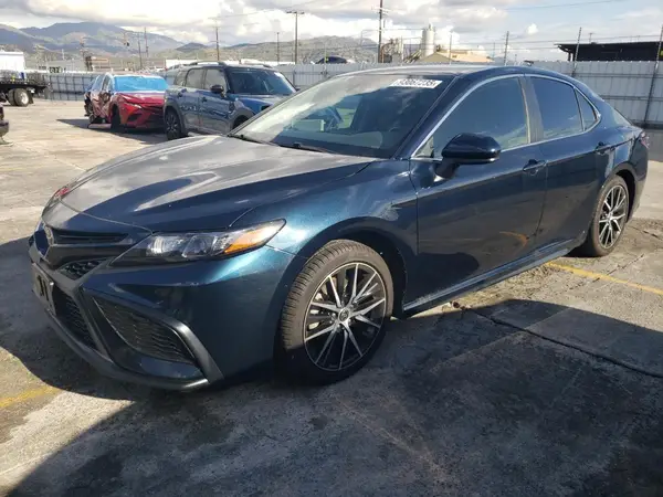 4T1G11AK1MU526245 2021 TOYOTA CAMRY - Image 1