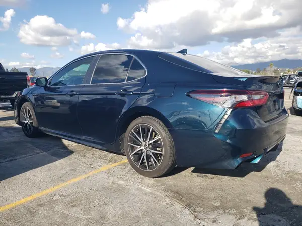 4T1G11AK1MU526245 2021 TOYOTA CAMRY - Image 2