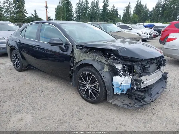 4T1G11AK1MU531669 2021 TOYOTA CAMRY - Image 1