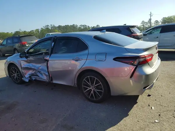 4T1G11AK1MU532076 2021 TOYOTA CAMRY - Image 2