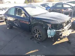 4T1G11AK1MU532174 2021 TOYOTA CAMRY
