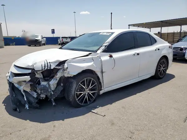 4T1G11AK1MU533986 2021 TOYOTA CAMRY - Image 1