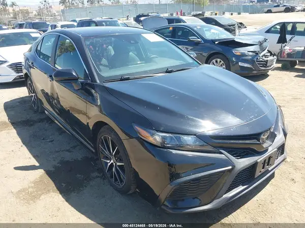 4T1G11AK1MU539464 2021 TOYOTA CAMRY - Image 1