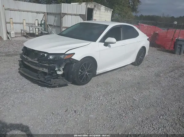 4T1G11AK1MU541053 2021 TOYOTA CAMRY - Image 2