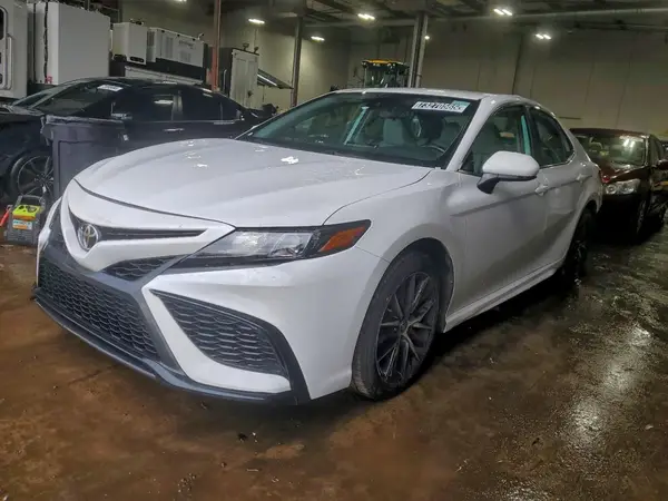 4T1G11AK1MU542090 2021 TOYOTA CAMRY - Image 1