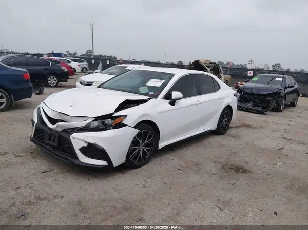 4T1G11AK1MU542333 2021 TOYOTA CAMRY - Image 2