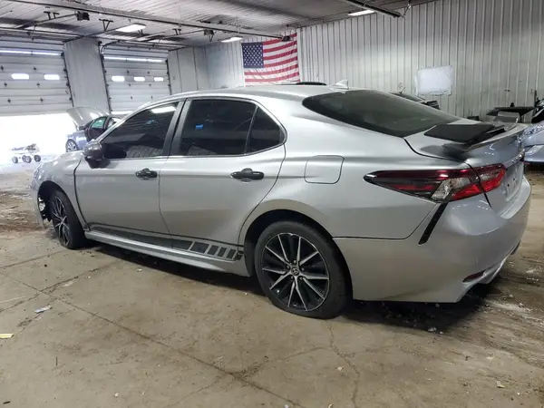 4T1G11AK1MU543028 2021 TOYOTA CAMRY - Image 2
