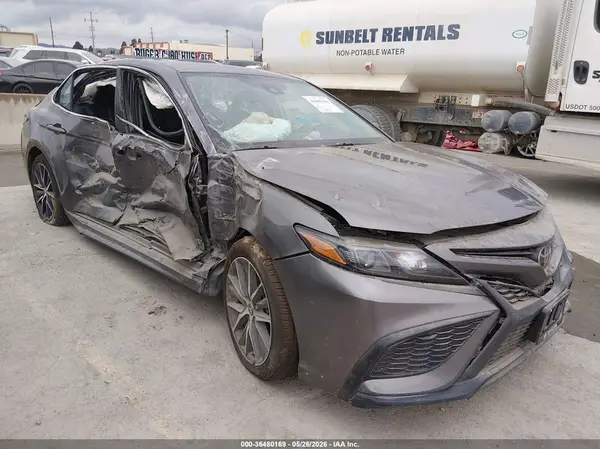 4T1G11AK1MU545457 2021 TOYOTA CAMRY - Image 1