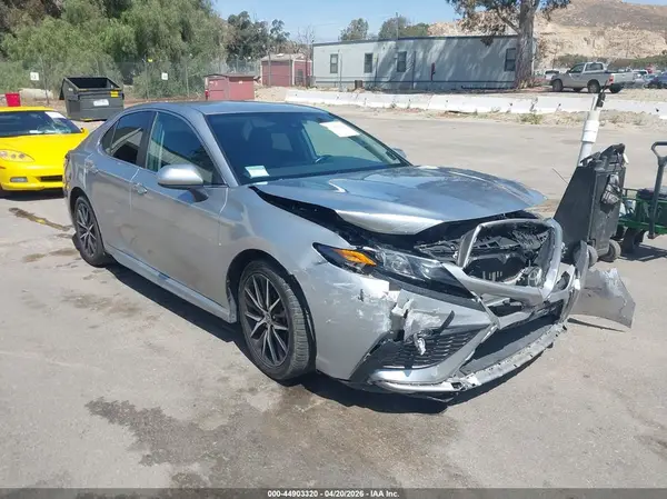 4T1G11AK1MU546690 2021 TOYOTA CAMRY - Image 1