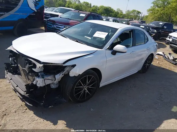 4T1G11AK1MU554630 2021 TOYOTA CAMRY - Image 2