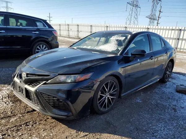 4T1G11AK1MU556250 2021 TOYOTA CAMRY - Image 1
