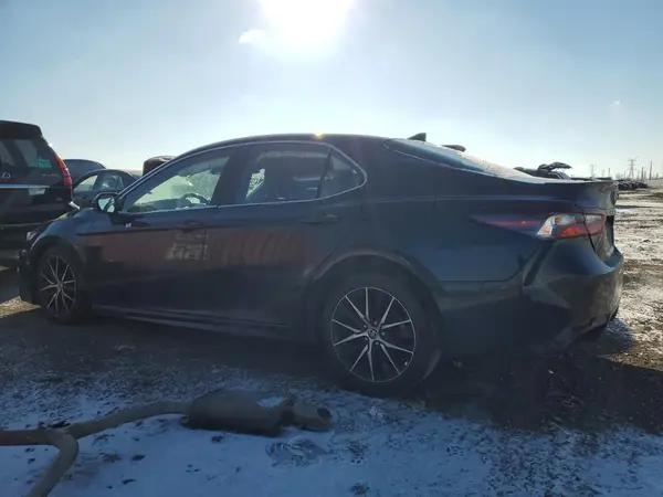4T1G11AK1MU556250 2021 TOYOTA CAMRY - Image 2
