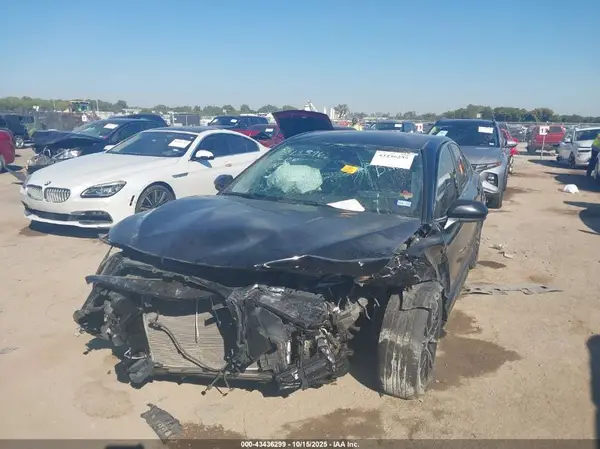 4T1G11AK1MU558533 2021 TOYOTA CAMRY - Image 2
