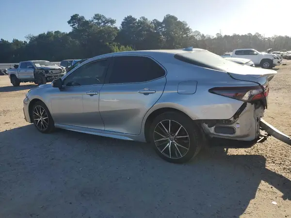 4T1G11AK1MU558726 2021 TOYOTA CAMRY - Image 2