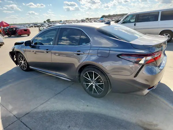 4T1G11AK1MU559102 2021 TOYOTA CAMRY - Image 2