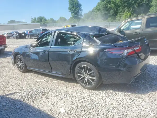 4T1G11AK1MU559116 2021 TOYOTA CAMRY - Image 2