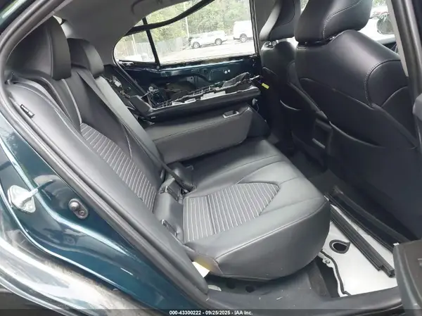 4T1G11AK1MU559391 2021 TOYOTA CAMRY - Image 8