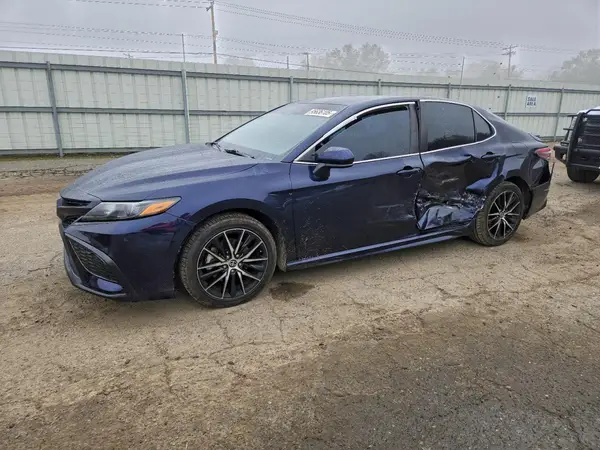 4T1G11AK1MU560363 2021 TOYOTA CAMRY - Image 1
