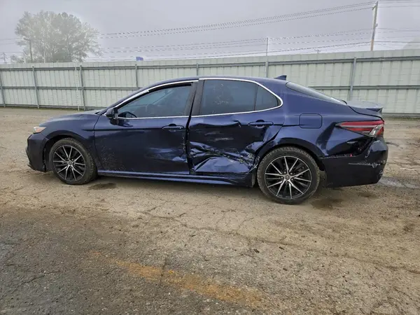 4T1G11AK1MU560363 2021 TOYOTA CAMRY - Image 2