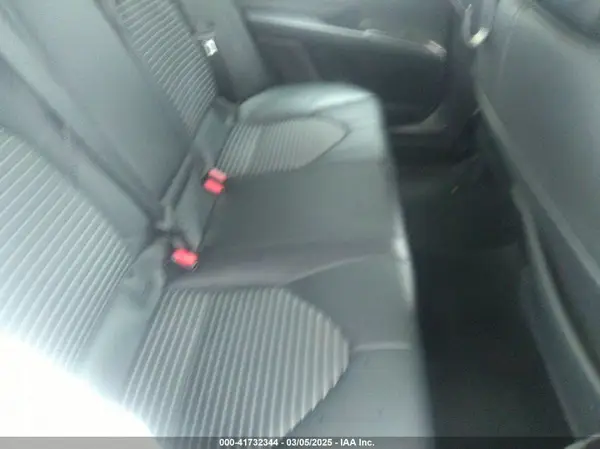 4T1G11AK1MU560623 2021 TOYOTA CAMRY - Image 8