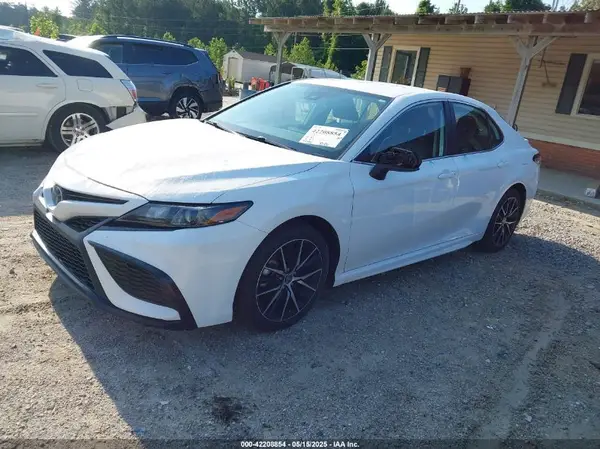 4T1G11AK1MU566132 2021 TOYOTA CAMRY - Image 2