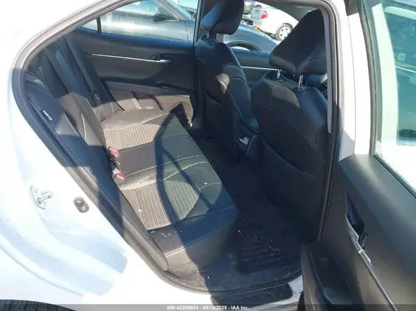 4T1G11AK1MU566132 2021 TOYOTA CAMRY - Image 8